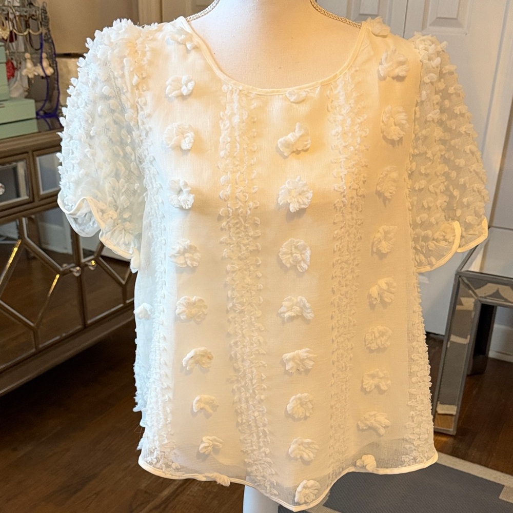 Sweet Wanderer White Floral Women's Top w/ Lovely Detail L